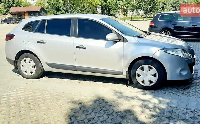 Серый Рено Меган, объемом двигателя 1.5 л и пробегом 350 тыс. км за 6500 $, фото 1 на Automoto.ua