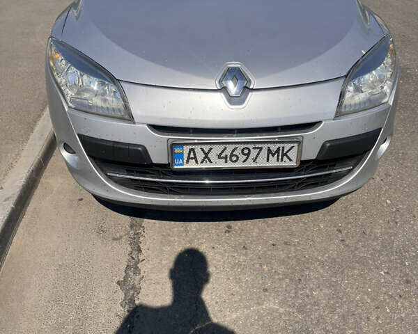 Серый Рено Меган, объемом двигателя 1.5 л и пробегом 340 тыс. км за 6500 $, фото 1 на Automoto.ua