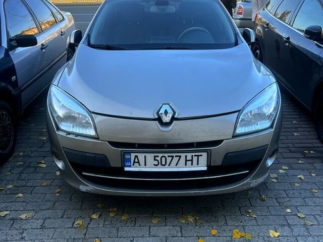 Сірий Рено Меган, об'ємом двигуна 1.5 л та пробігом 0 тис. км за 5300 $, фото 1 на Automoto.ua