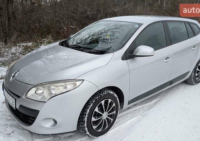 Серый Рено Меган, объемом двигателя 1.46 л и пробегом 227 тыс. км за 7000 $, фото 1 на Automoto.ua