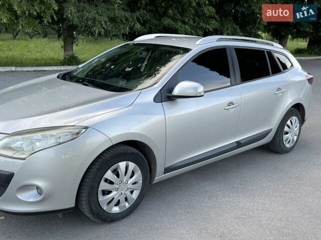 Сірий Рено Меган, об'ємом двигуна 1.5 л та пробігом 282 тис. км за 6800 $, фото 1 на Automoto.ua