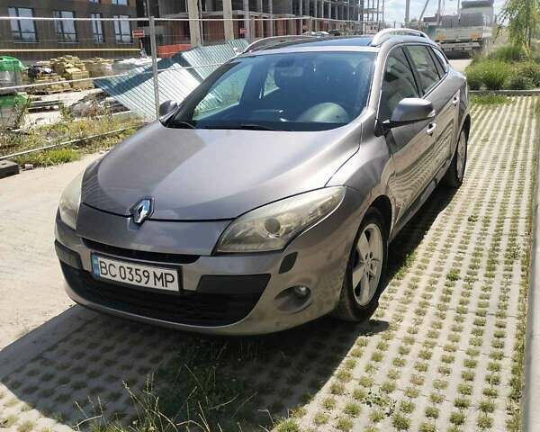 Серый Рено Меган, объемом двигателя 1.46 л и пробегом 312 тыс. км за 5300 $, фото 1 на Automoto.ua