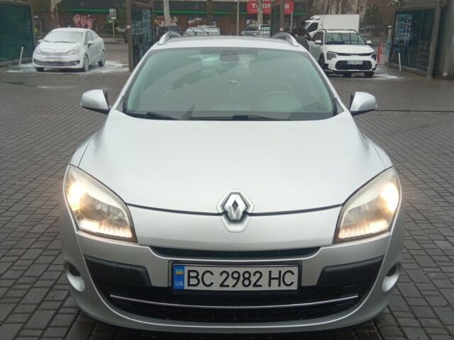 Серый Рено Меган, объемом двигателя 1.5 л и пробегом 260 тыс. км за 6600 $, фото 1 на Automoto.ua