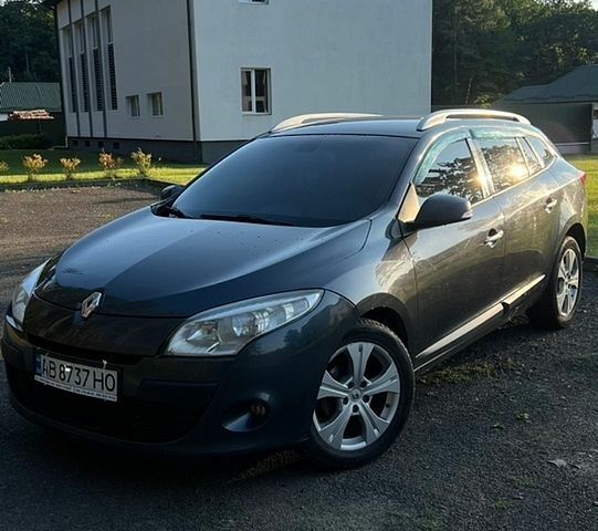 Сірий Рено Меган, об'ємом двигуна 1.87 л та пробігом 378 тис. км за 5800 $, фото 1 на Automoto.ua