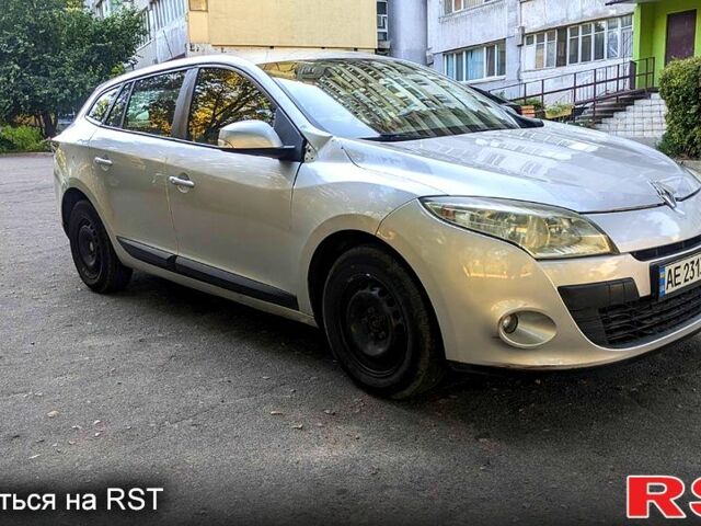 Сірий Рено Меган, об'ємом двигуна 1.5 л та пробігом 247 тис. км за 5999 $, фото 1 на Automoto.ua