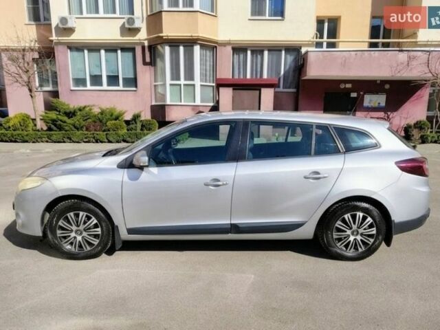 Сірий Рено Меган, об'ємом двигуна 1.4 л та пробігом 220 тис. км за 6700 $, фото 1 на Automoto.ua