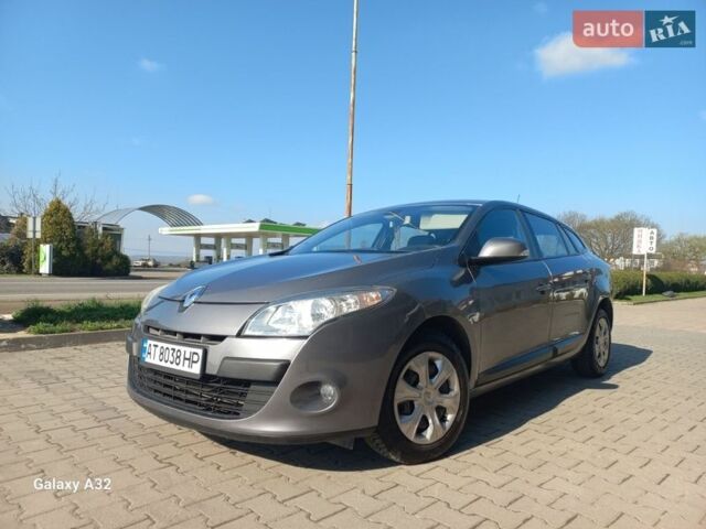 Сірий Рено Меган, об'ємом двигуна 1.5 л та пробігом 270 тис. км за 6199 $, фото 1 на Automoto.ua