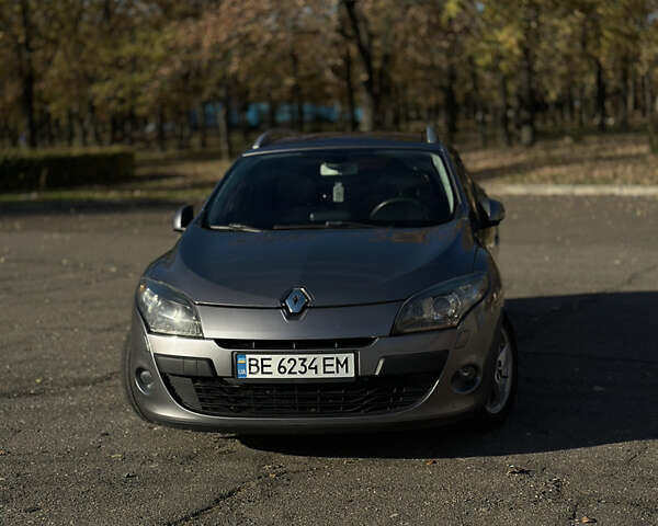 Серый Рено Меган, объемом двигателя 1.46 л и пробегом 270 тыс. км за 7750 $, фото 1 на Automoto.ua