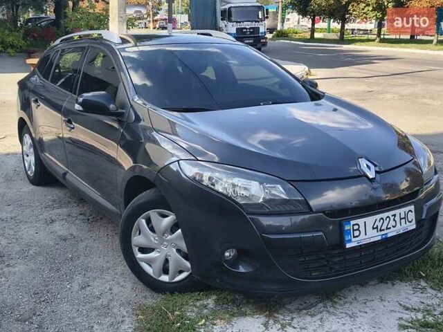 Сірий Рено Меган, об'ємом двигуна 1.5 л та пробігом 300 тис. км за 7199 $, фото 1 на Automoto.ua