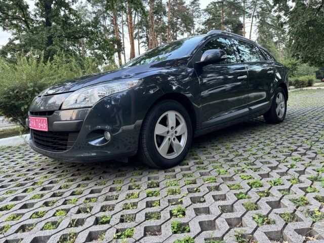 Сірий Рено Меган, об'ємом двигуна 1.6 л та пробігом 256 тис. км за 7300 $, фото 1 на Automoto.ua