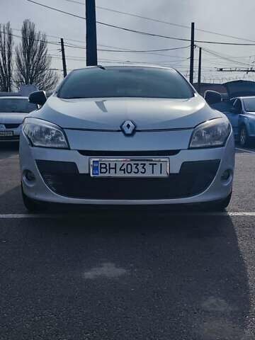 Сірий Рено Меган, об'ємом двигуна 1.5 л та пробігом 308 тис. км за 6000 $, фото 1 на Automoto.ua