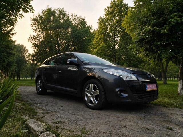 Сірий Рено Меган, об'ємом двигуна 1.5 л та пробігом 212 тис. км за 7005 $, фото 1 на Automoto.ua