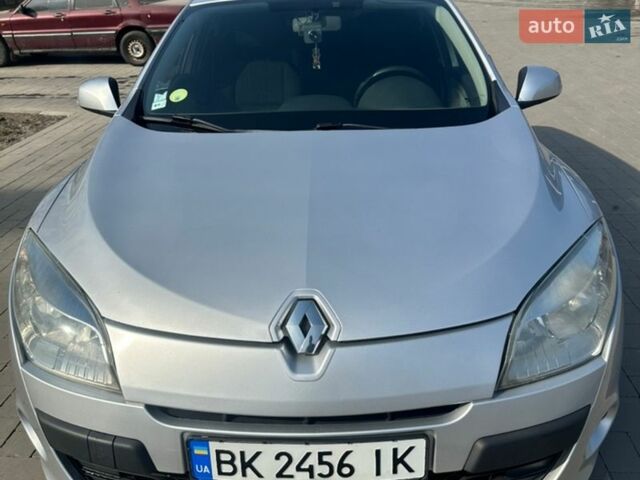 Сірий Рено Меган, об'ємом двигуна 1.46 л та пробігом 290 тис. км за 5800 $, фото 1 на Automoto.ua