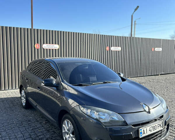 Серый Рено Меган, объемом двигателя 1.46 л и пробегом 337 тыс. км за 7200 $, фото 1 на Automoto.ua