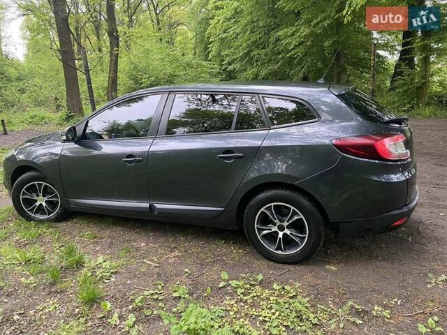 Сірий Рено Меган, об'ємом двигуна 1.5 л та пробігом 250 тис. км за 7200 $, фото 1 на Automoto.ua