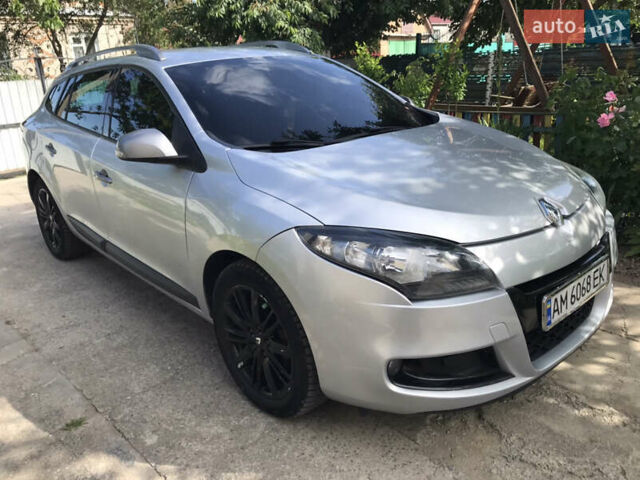 Рено Меган 2011 в Любаре на Automoto.ua Серый Рено Меган, объемом двигателя 1.46 л и пробегом 308 тыс. км за 6800 $, фото 1 на Automoto.ua