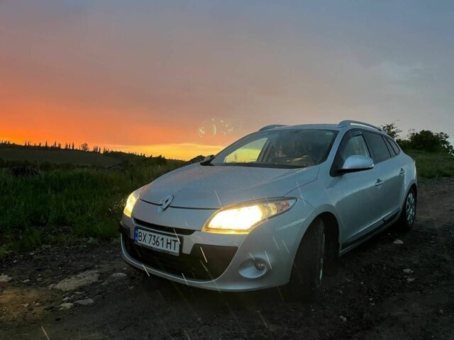 Сірий Рено Меган, об'ємом двигуна 1.5 л та пробігом 238 тис. км за 7400 $, фото 1 на Automoto.ua