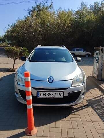 Сірий Рено Меган, об'ємом двигуна 1.46 л та пробігом 255 тис. км за 5800 $, фото 1 на Automoto.ua