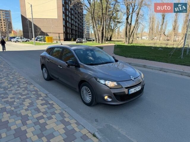 Серый Рено Меган, объемом двигателя 1.46 л и пробегом 295 тыс. км за 5799 $, фото 1 на Automoto.ua