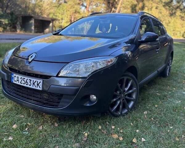 Серый Рено Меган, объемом двигателя 1.5 л и пробегом 310 тыс. км за 6500 $, фото 1 на Automoto.ua
