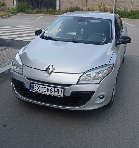 Серый Рено Меган, объемом двигателя 1.5 л и пробегом 350 тыс. км за 6900 $, фото 1 на Automoto.ua