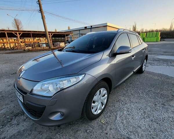 Сірий Рено Меган, об'ємом двигуна 1.5 л та пробігом 260 тис. км за 7200 $, фото 1 на Automoto.ua