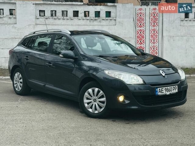 Сірий Рено Меган, об'ємом двигуна 1.5 л та пробігом 225 тис. км за 6800 $, фото 1 на Automoto.ua