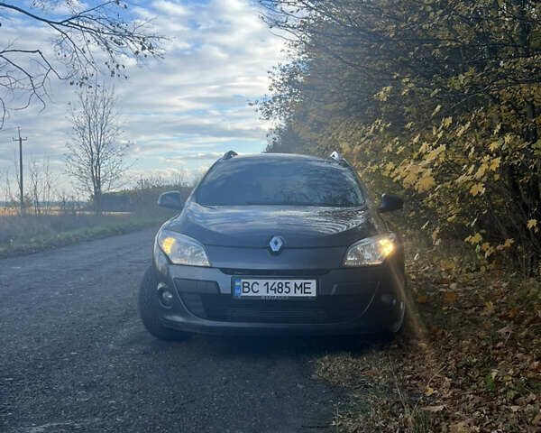 Серый Рено Меган, объемом двигателя 1.46 л и пробегом 266 тыс. км за 6800 $, фото 1 на Automoto.ua