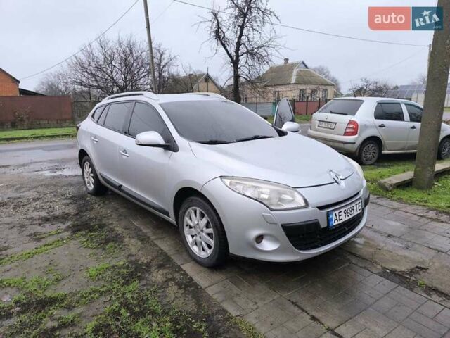 Сірий Рено Меган, об'ємом двигуна 1.46 л та пробігом 246 тис. км за 5300 $, фото 1 на Automoto.ua