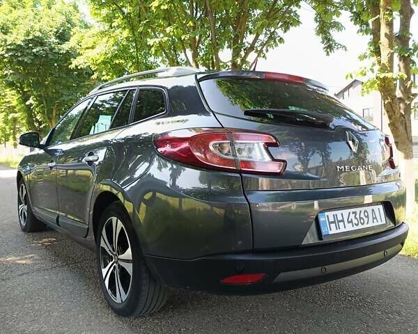 Серый Рено Меган, объемом двигателя 1.46 л и пробегом 300 тыс. км за 7699 $, фото 1 на Automoto.ua