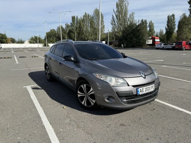 Сірий Рено Меган, об'ємом двигуна 1.5 л та пробігом 299 тис. км за 6999 $, фото 1 на Automoto.ua