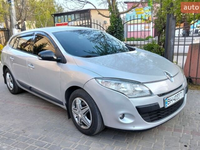 Сірий Рено Меган, об'ємом двигуна 1.5 л та пробігом 332 тис. км за 5600 $, фото 1 на Automoto.ua