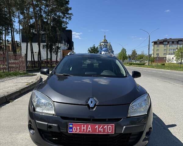 Серый Рено Меган, объемом двигателя 1.46 л и пробегом 247 тыс. км за 7600 $, фото 1 на Automoto.ua