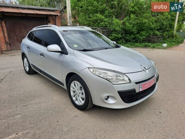 Сірий Рено Меган, об'ємом двигуна 1.6 л та пробігом 192 тис. км за 7600 $, фото 1 на Automoto.ua
