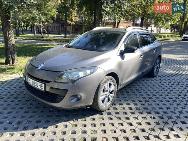 Серый Рено Меган, объемом двигателя 1.46 л и пробегом 294 тыс. км за 8250 $, фото 1 на Automoto.ua