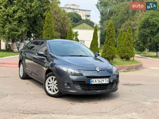Сірий Рено Меган, об'ємом двигуна 1.5 л та пробігом 229 тис. км за 6799 $, фото 1 на Automoto.ua