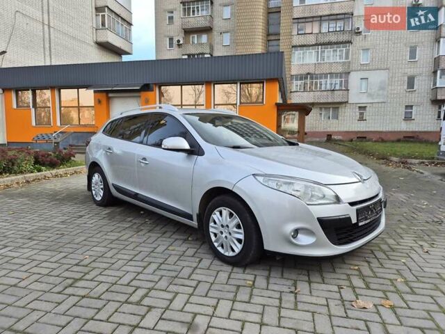 Сірий Рено Меган, об'ємом двигуна 1.46 л та пробігом 252 тис. км за 7300 $, фото 1 на Automoto.ua