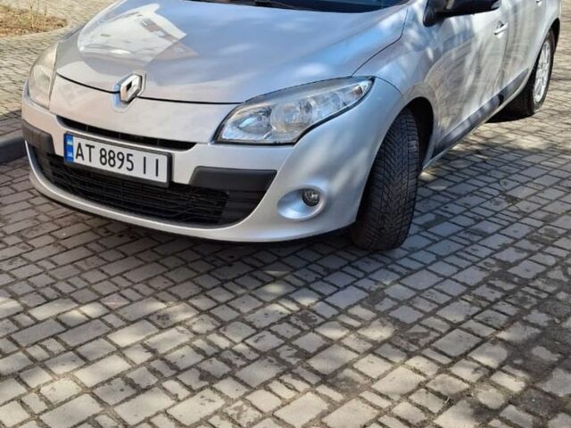 Сірий Рено Меган, об'ємом двигуна 1.5 л та пробігом 258 тис. км за 6500 $, фото 1 на Automoto.ua