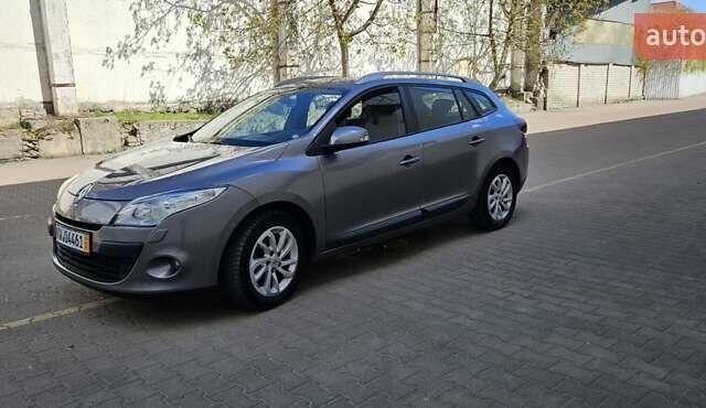Сірий Рено Меган, об'ємом двигуна 1.5 л та пробігом 183 тис. км за 6650 $, фото 1 на Automoto.ua