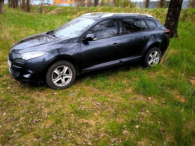 Сірий Рено Меган, об'ємом двигуна 1.5 л та пробігом 245 тис. км за 7300 $, фото 1 на Automoto.ua