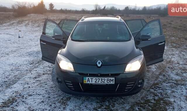 Серый Рено Меган, объемом двигателя 0 л и пробегом 220 тыс. км за 7100 $, фото 1 на Automoto.ua