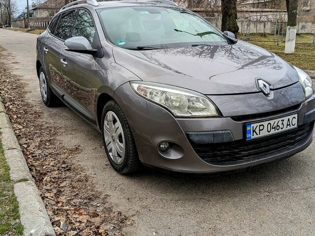 Сірий Рено Меган, об'ємом двигуна 1.9 л та пробігом 197 тис. км за 6300 $, фото 1 на Automoto.ua