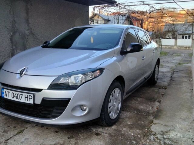 Сірий Рено Меган, об'ємом двигуна 1.5 л та пробігом 89 тис. км за 7400 $, фото 1 на Automoto.ua