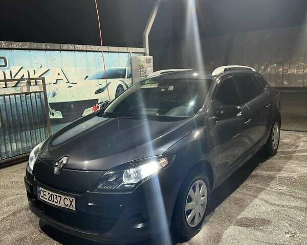 Рено Меган 2011 в Косове на Automoto.ua Серый Рено Меган, объемом двигателя 1.46 л и пробегом 254 тыс. км за 6999 $, фото 1 на Automoto.ua