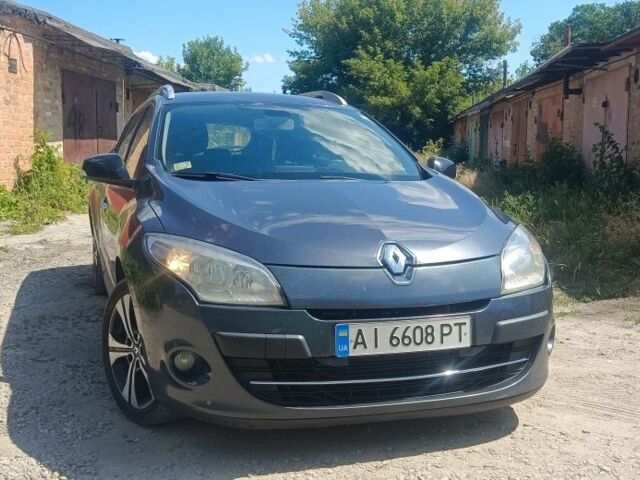 Сірий Рено Меган, об'ємом двигуна 1.5 л та пробігом 320 тис. км за 6200 $, фото 1 на Automoto.ua