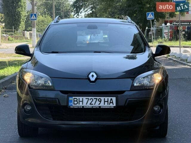 Сірий Рено Меган, об'ємом двигуна 1.46 л та пробігом 233 тис. км за 6999 $, фото 1 на Automoto.ua