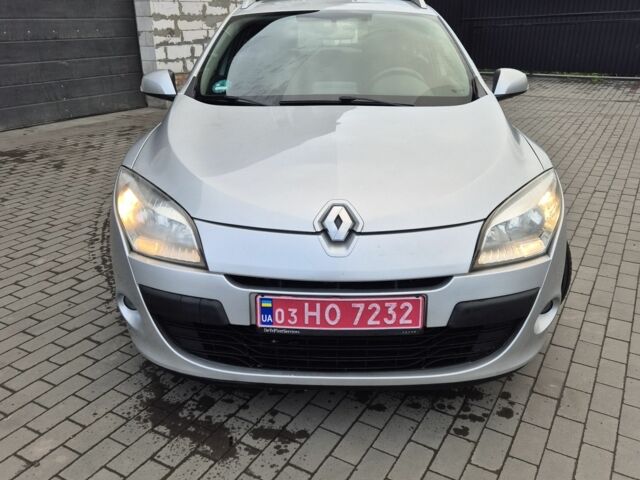 Серый Рено Меган, объемом двигателя 1.5 л и пробегом 220 тыс. км за 6650 $, фото 1 на Automoto.ua