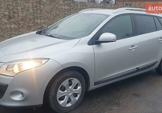 Серый Рено Меган, объемом двигателя 1.46 л и пробегом 235 тыс. км за 6980 $, фото 1 на Automoto.ua