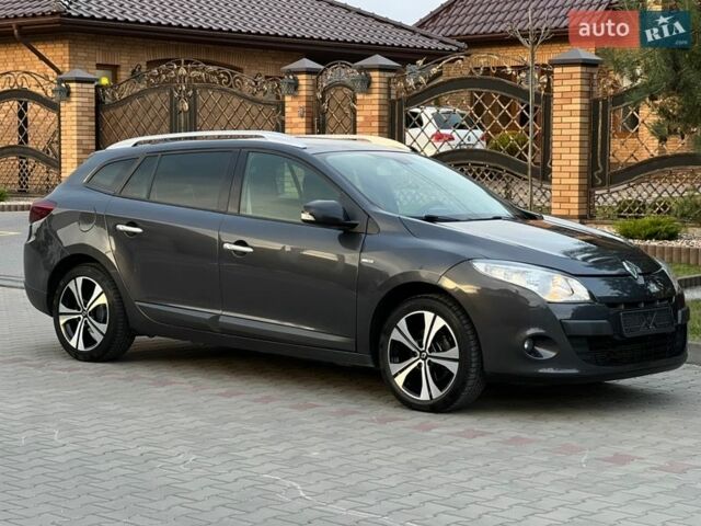 Серый Рено Меган, объемом двигателя 1.5 л и пробегом 240 тыс. км за 7400 $, фото 1 на Automoto.ua