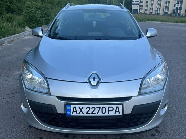 Сірий Рено Меган, об'ємом двигуна 1.46 л та пробігом 148 тис. км за 7500 $, фото 1 на Automoto.ua